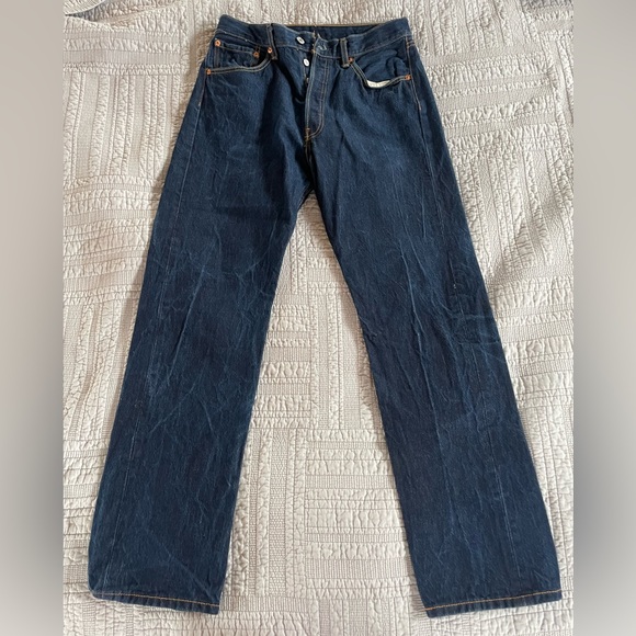 Levi’s 501s Dark Wash - Picture 1 of 4